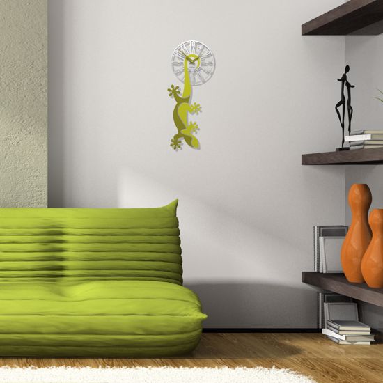 Callea design hanging gecko modern wall clock cedar green