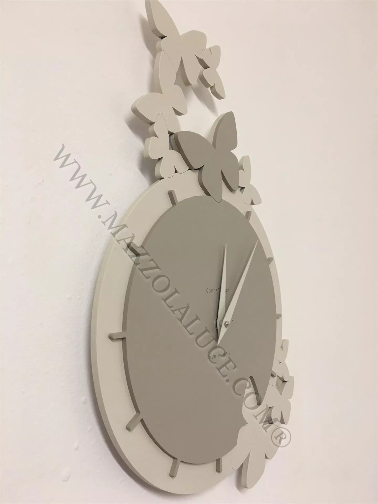 Callea design dancing butterfly wall clock dove grey - 50-10-2-13TORTO